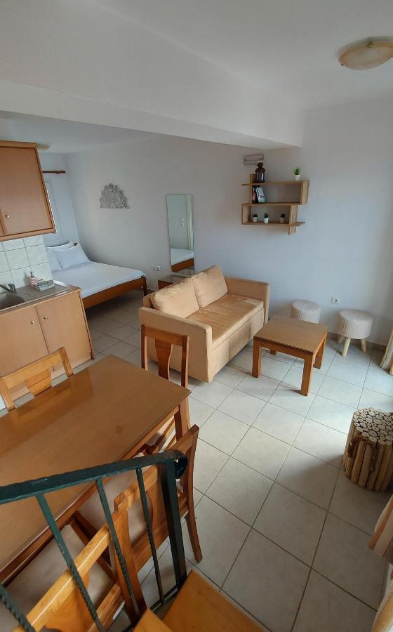 C-View Apartments Megalochori  Luaran gambar