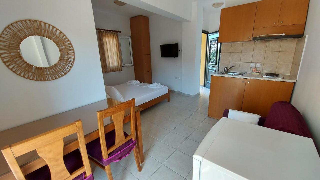 C-View Apartments Megalochori  Luaran gambar