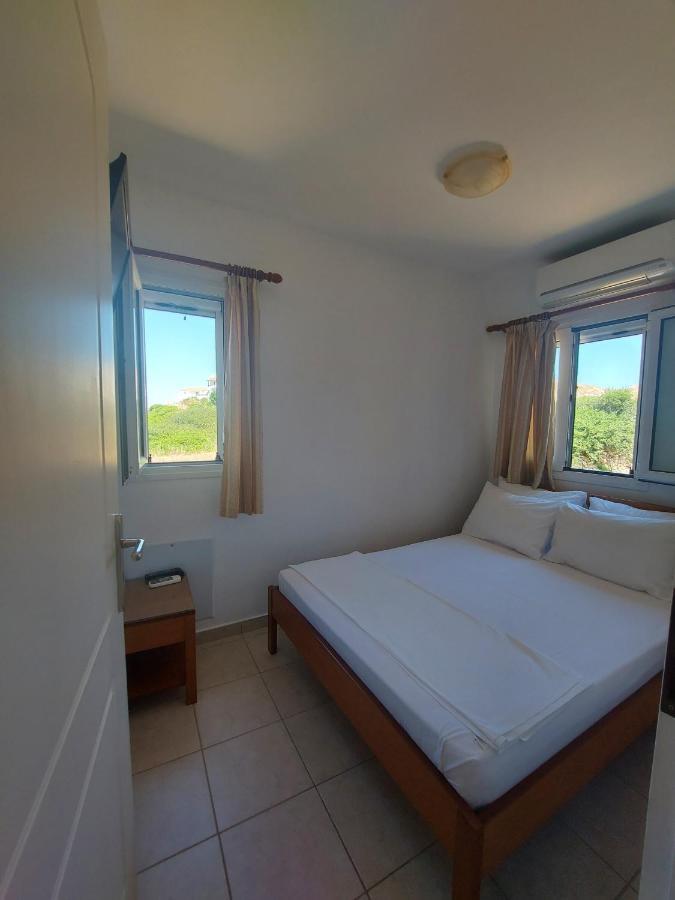 C-View Apartments Megalochori  Luaran gambar