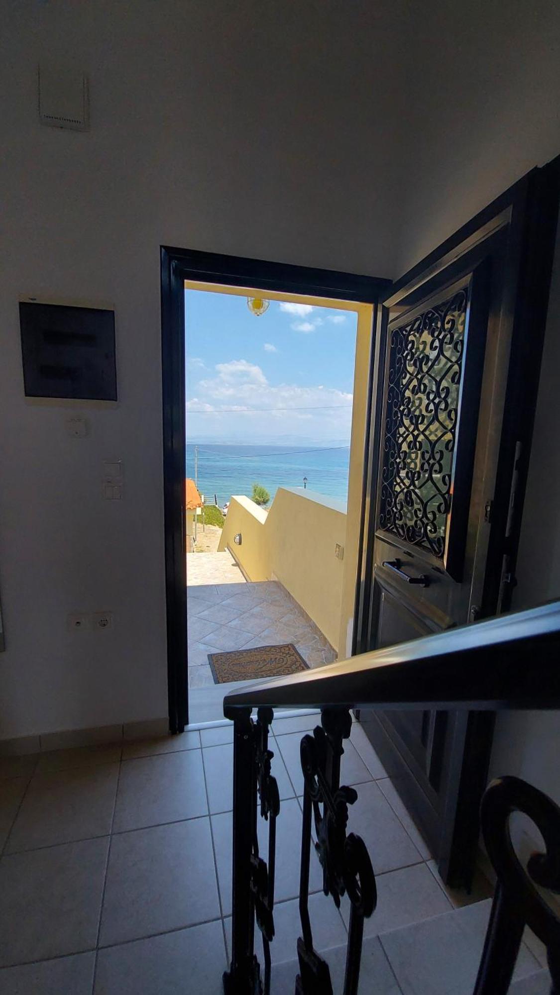 C-View Apartments Megalochori  Bilik gambar